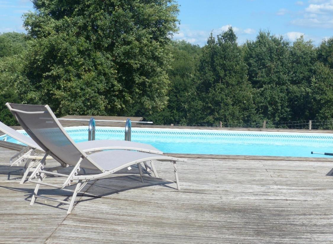 Chambres D'Hotes - Piscine - Wifi - Les Hauts D'Eleisa Meilhan-sur-Garonne Buitenkant foto